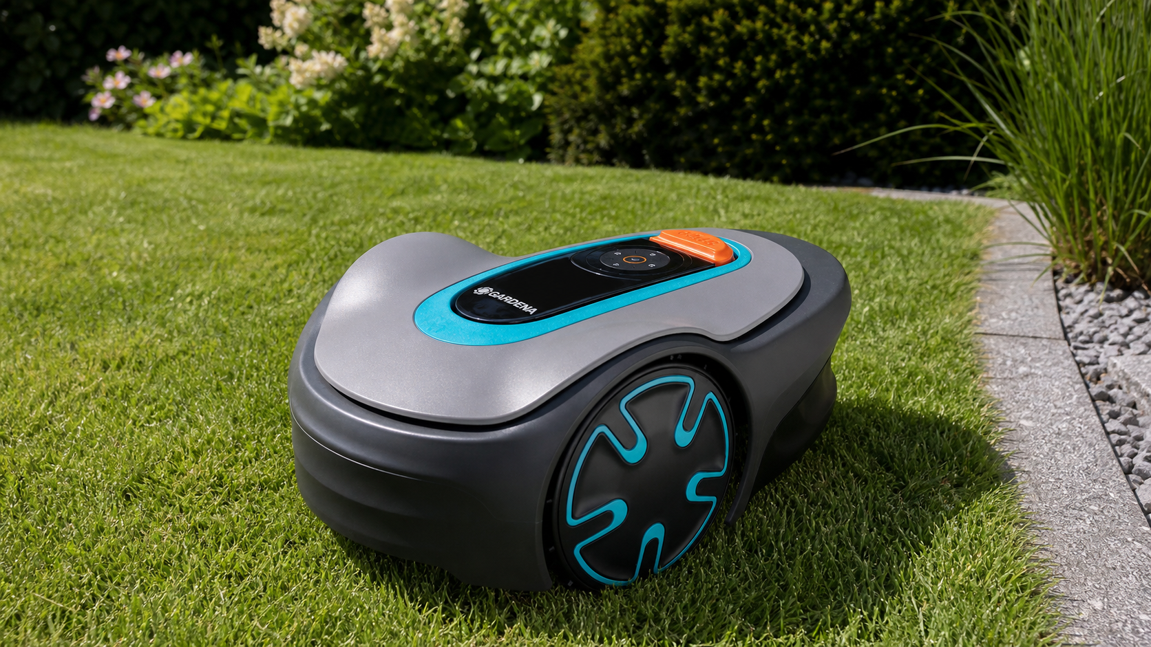 Leise Bahnen statt Samstagslärm: GARDENA SILENO minimo 500 für kleine Gärten mit wenig Aufwand