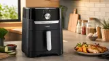 Tefal EY5018: Wenn Airfryer und Grill auf wenig Platz zusammenrücken