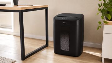 Wohin mit Kontoauszügen und Altverträgen? Fellowes Powershred LX50 hält das Homeoffice diskret