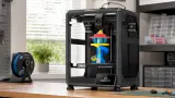 Vier Farben ohne Bastelmarathon? Creality K2 SE macht schnellen 3D-Druck deutlich zugänglicher