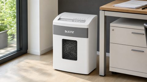 Weniger Papierchaos im Homeoffice: Leitz IQ Office S P4 hält vertrauliche Unterlagen angenehm leise aus dem Weg